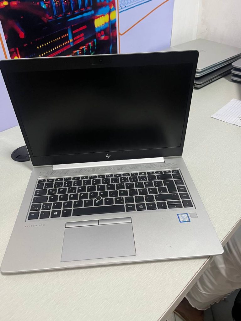 HP EliteBook 840 G5 core i7 8th gen SSD 512GB Ram 8GB + PC bag