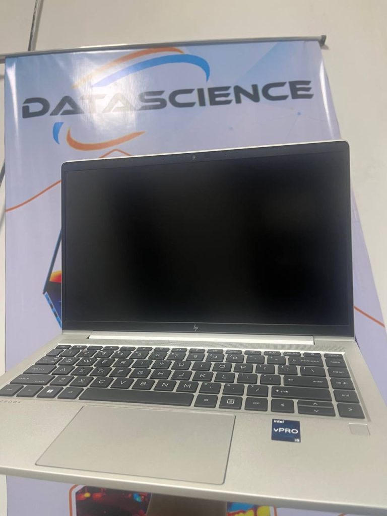 HP EliteBook 640 G9 Intel Core i5 12th gen 512GB SSD 16GB Ram 8GB GPU + PC bag